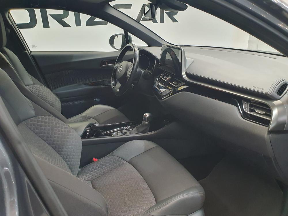 toyota-c-hr-2022-hibrido-a-gasolina-1798cc