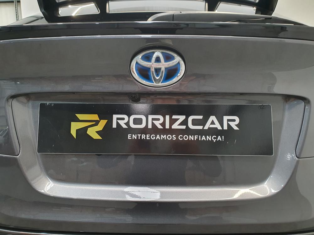 toyota-c-hr-2022-hibrido-a-gasolina-1798cc