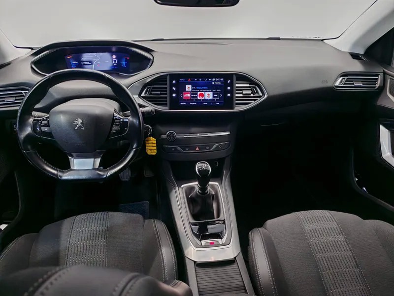 peugeot-308-sw-2021-diesel-1499cc
