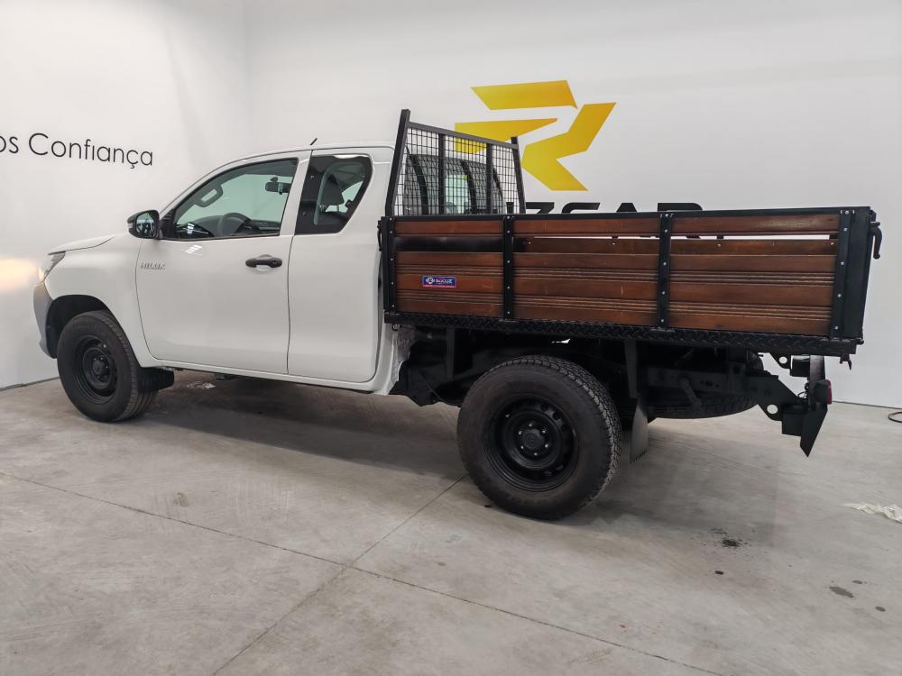 toyota-hilux-2018-diesel-2393cc