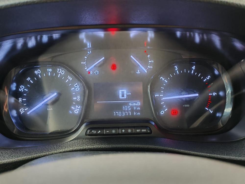 peugeot-expert-2021-diesel-1499cc