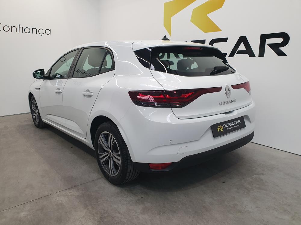 renault-megane-2023-diesel-1461cc