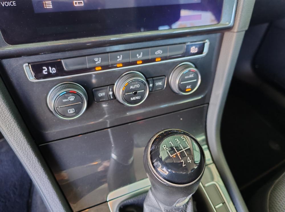 volkswagen-golf-variant-2020-diesel-1598cc