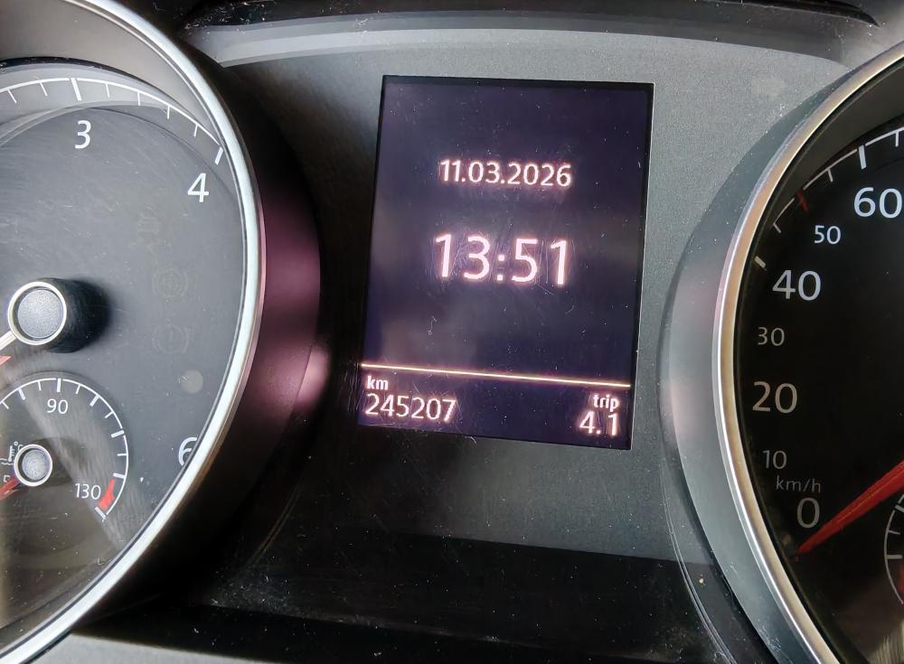 volkswagen-golf-variant-2020-diesel-1598cc
