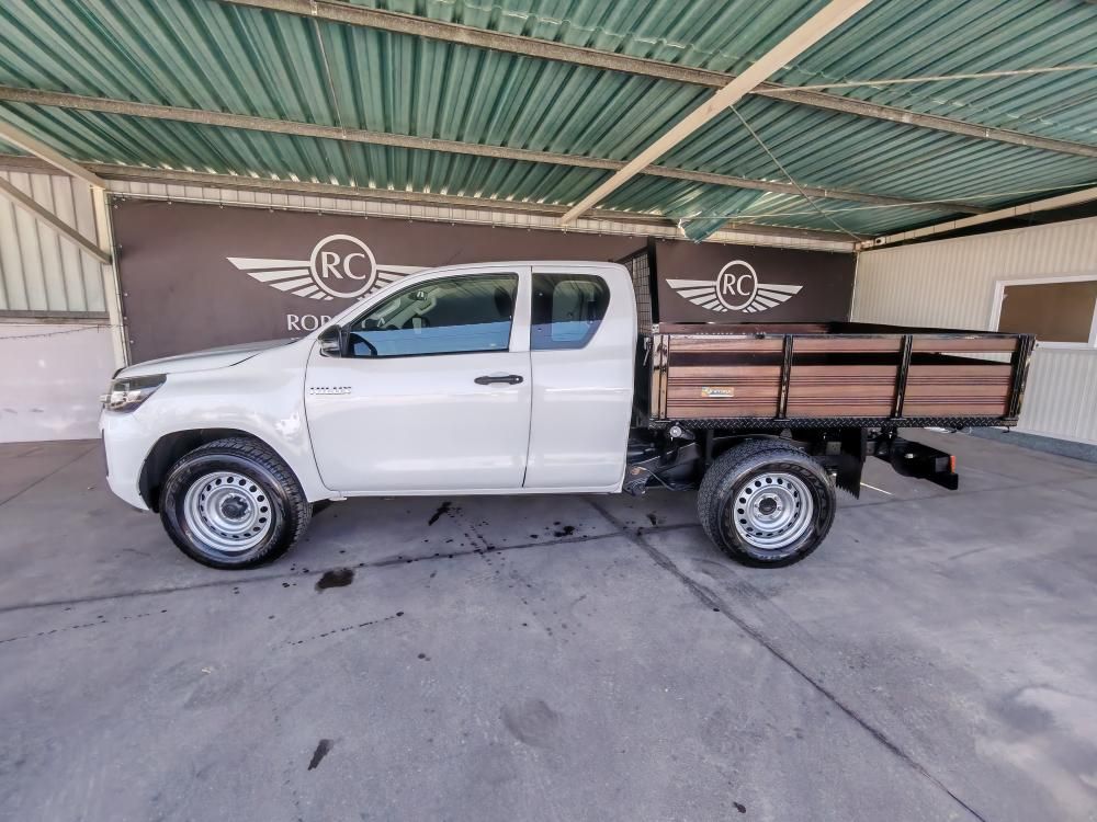 toyota-hilux-2021-diesel-2393cc