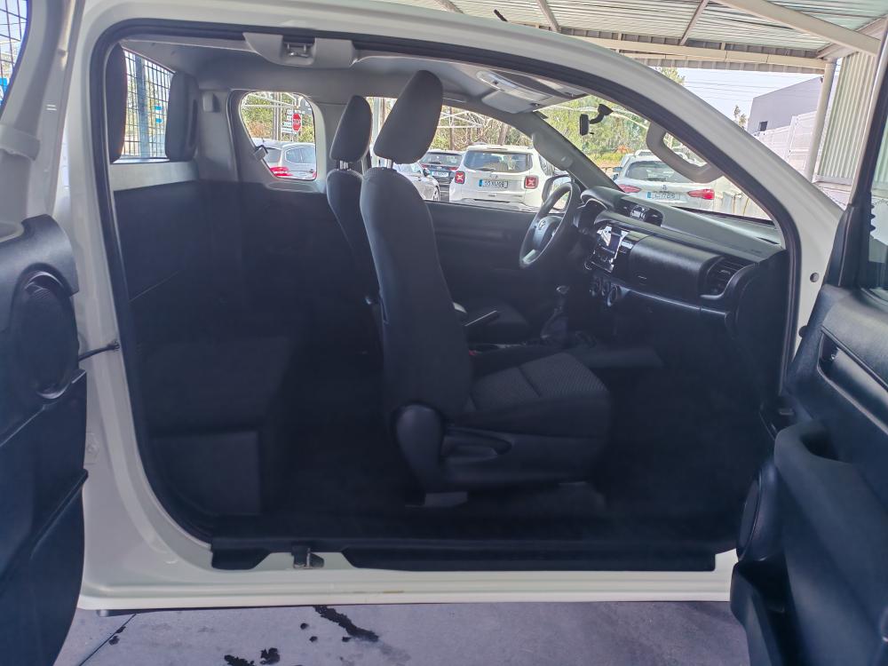 toyota-hilux-2021-diesel-2393cc