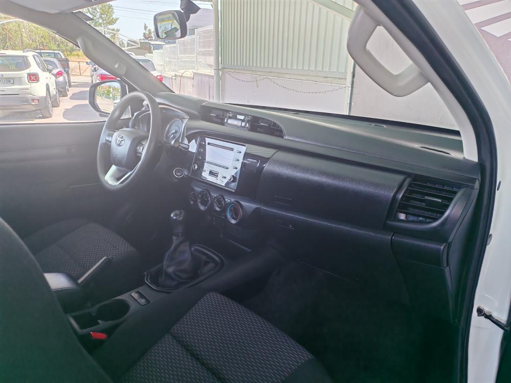 toyota-hilux-2021-diesel-2393cc