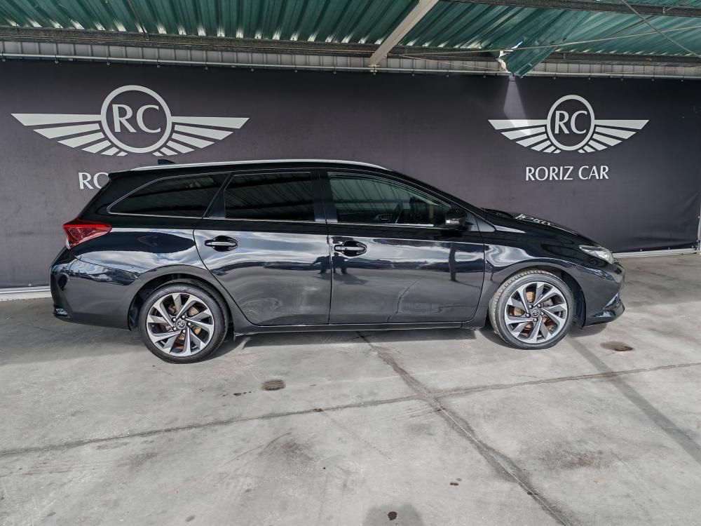 toyota-auris-touring-sports-2016-diesel-1364cc