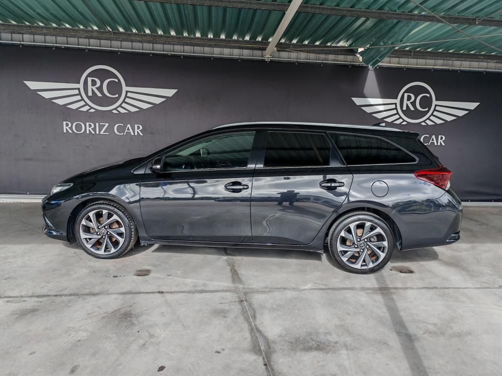 toyota-auris-touring-sports-2016-diesel-1364cc