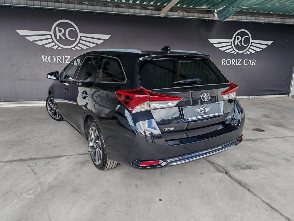 toyota-auris-touring-sports-2016-diesel-1364cc