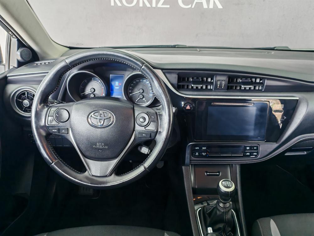 toyota-auris-touring-sports-2016-diesel-1364cc