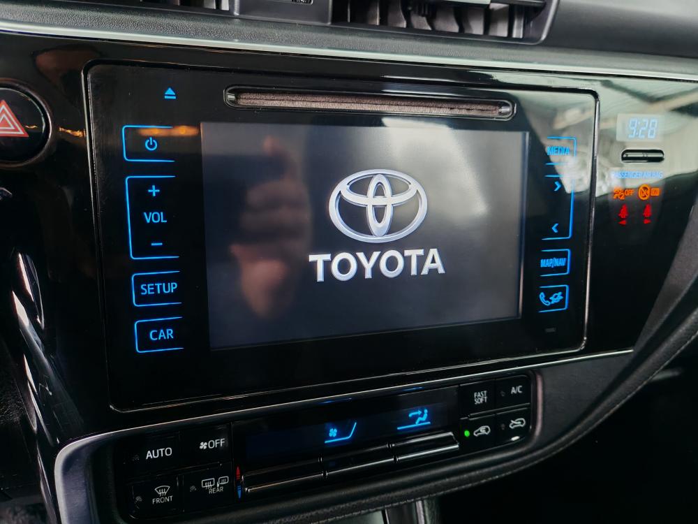 toyota-auris-touring-sports-2016-diesel-1364cc