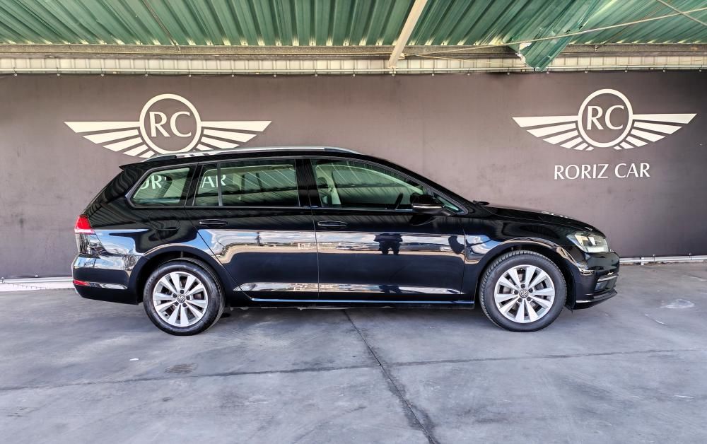 volkswagen-golf-variant-2020-diesel-1598cc