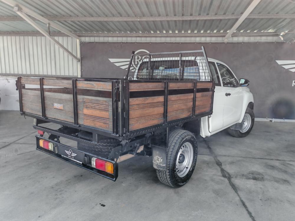 toyota-hilux-2018-diesel-2393cc