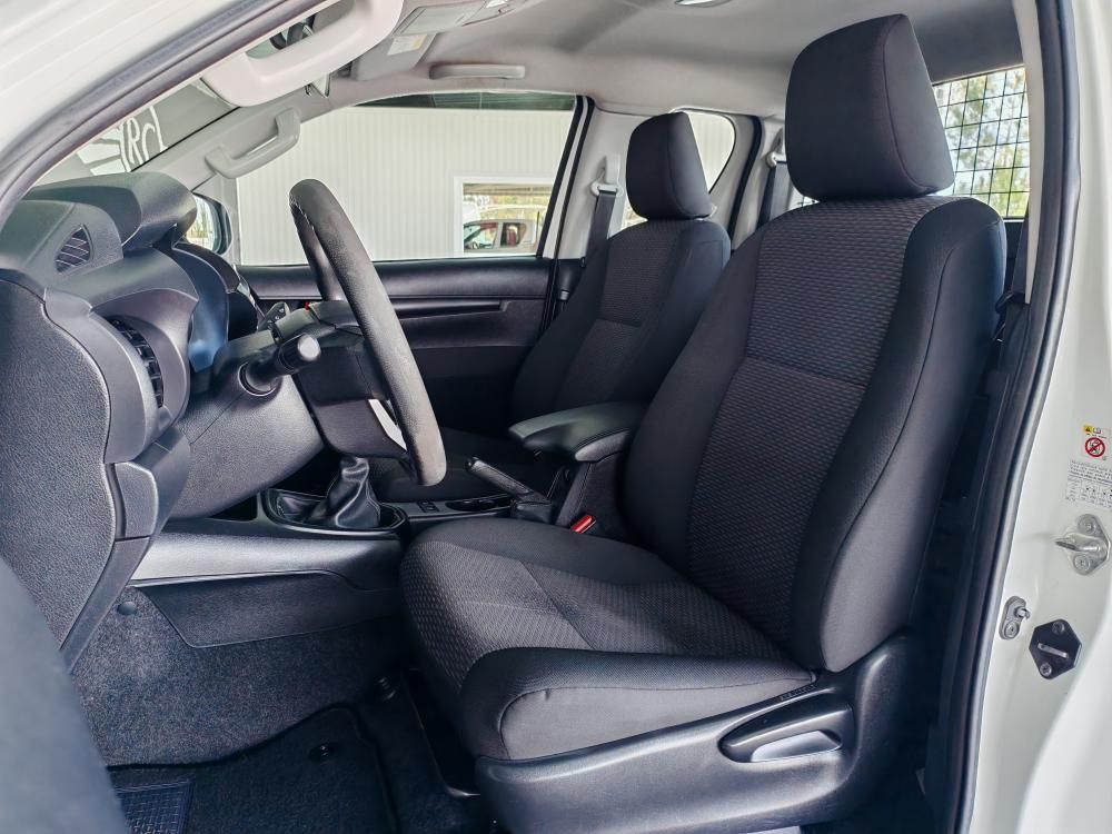 toyota-hilux-2018-diesel-2393cc