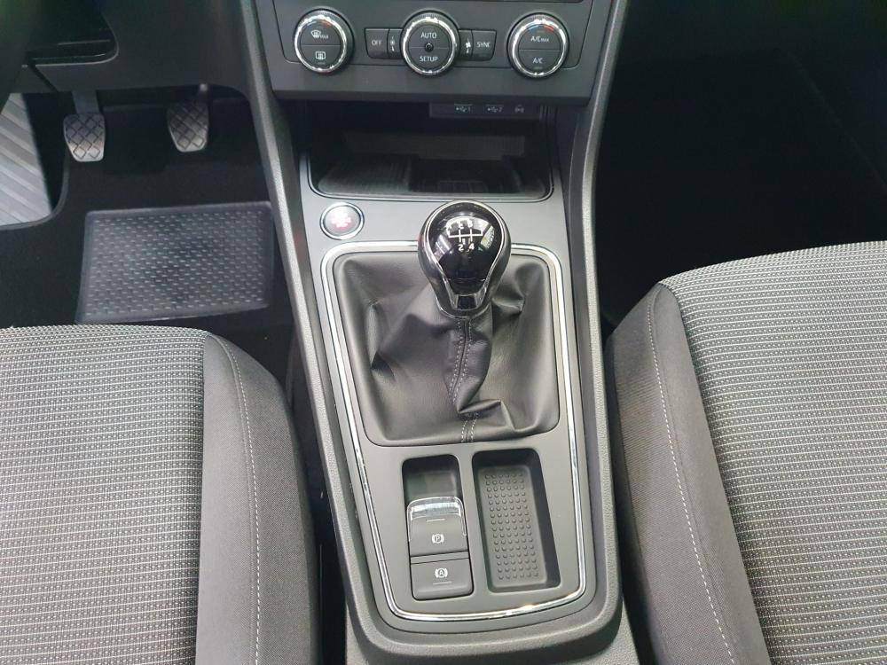 seat-leon-2020-diesel-1598cc