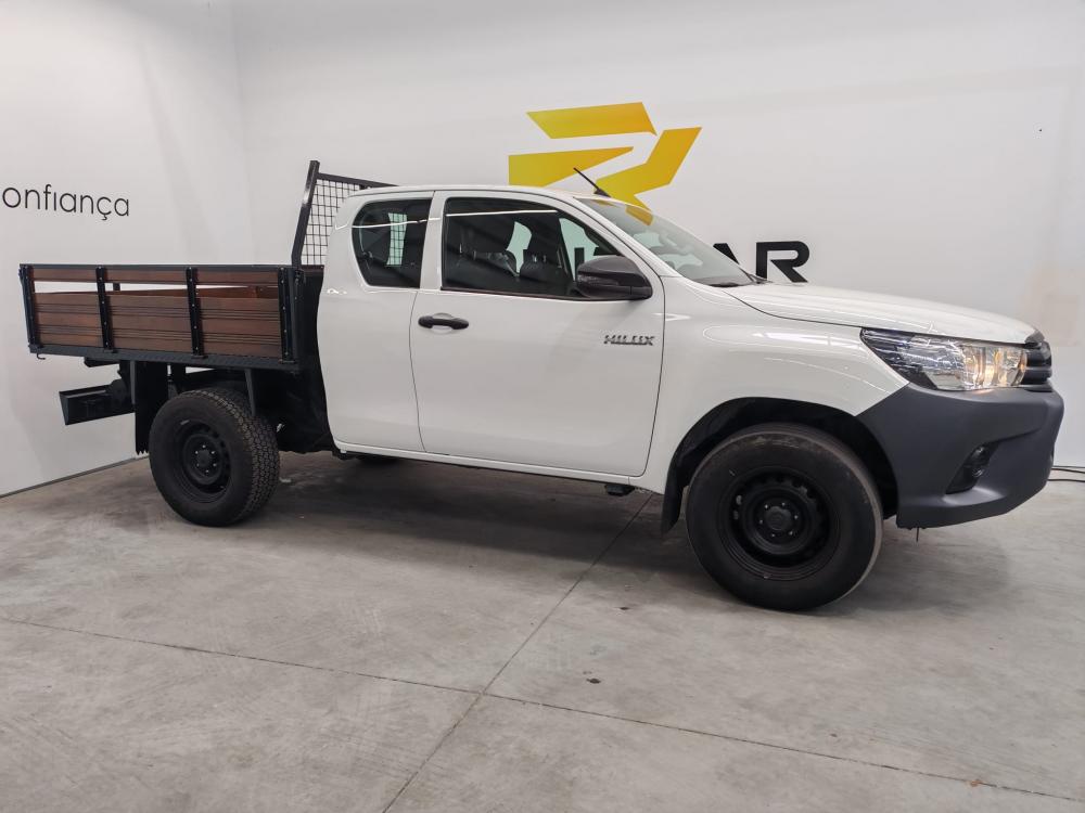 toyota-hilux-2018-diesel-2393cc