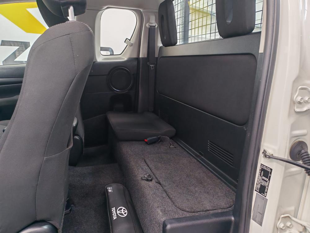 toyota-hilux-2018-diesel-2393cc