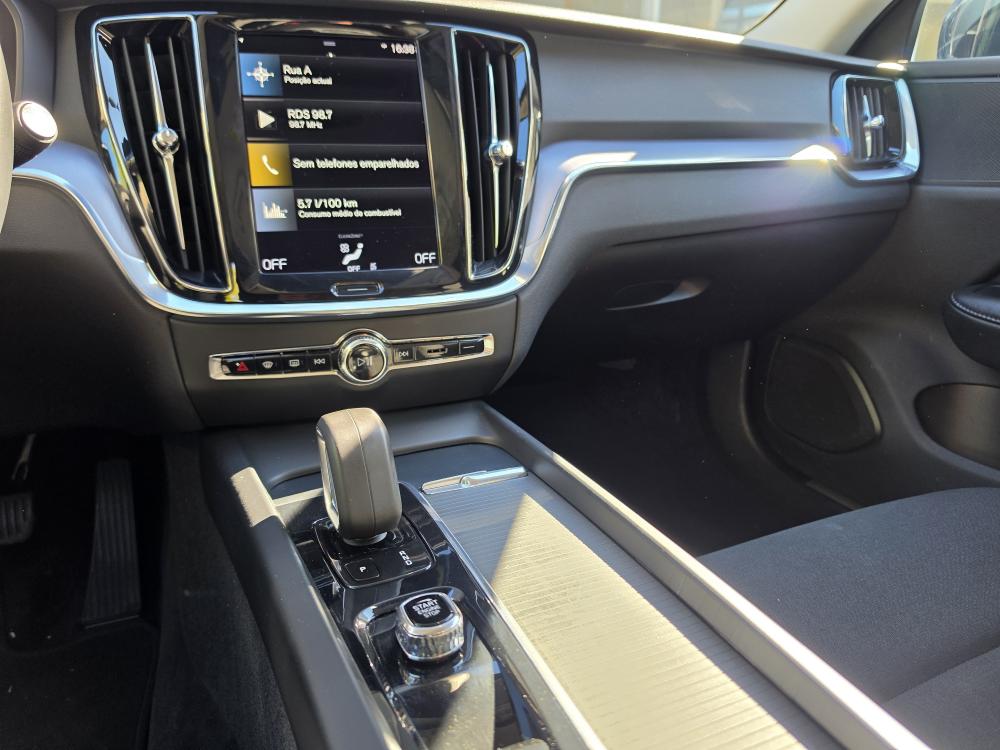volvo-v60-2021-diesel-1969cc