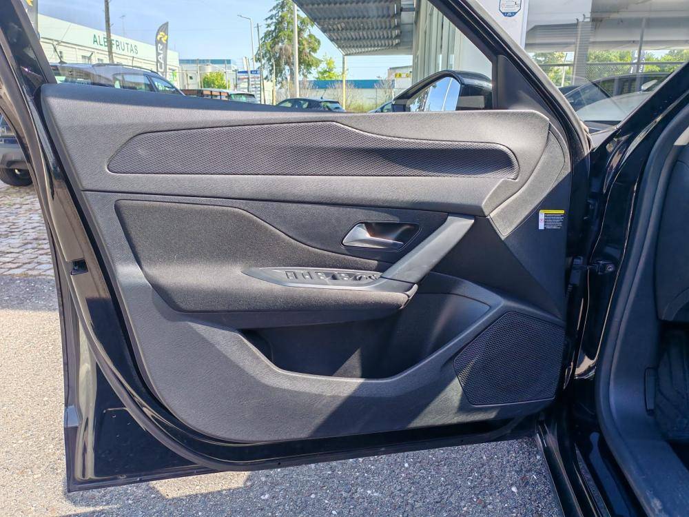 peugeot-308-2022-diesel-1499cc
