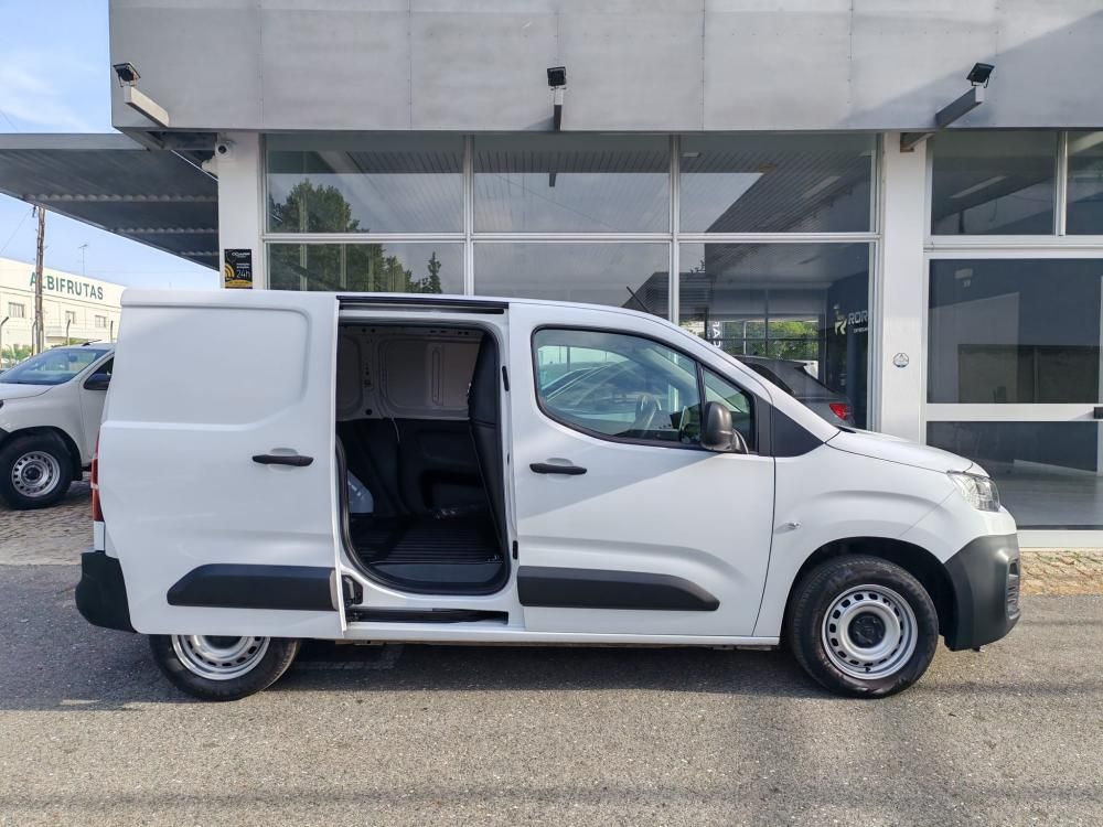 citroen-berlingo-2023-diesel-1499cc