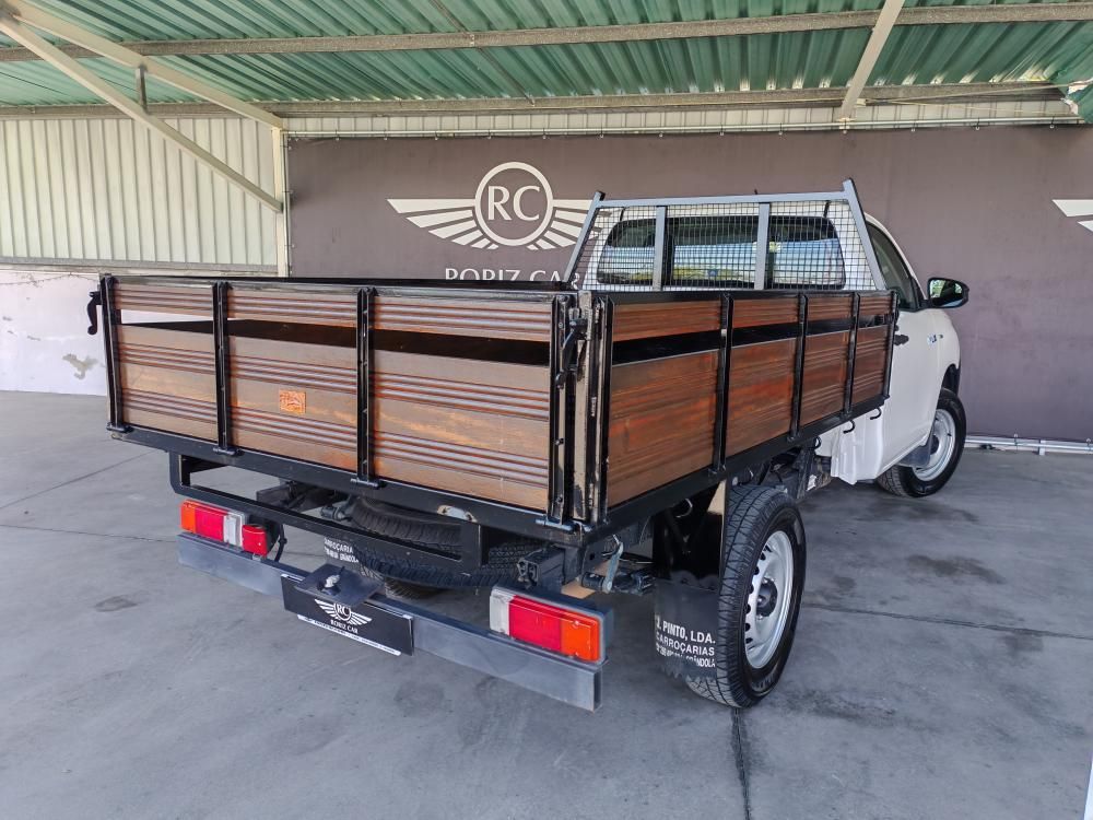 toyota-hilux-2020-diesel-2393cc