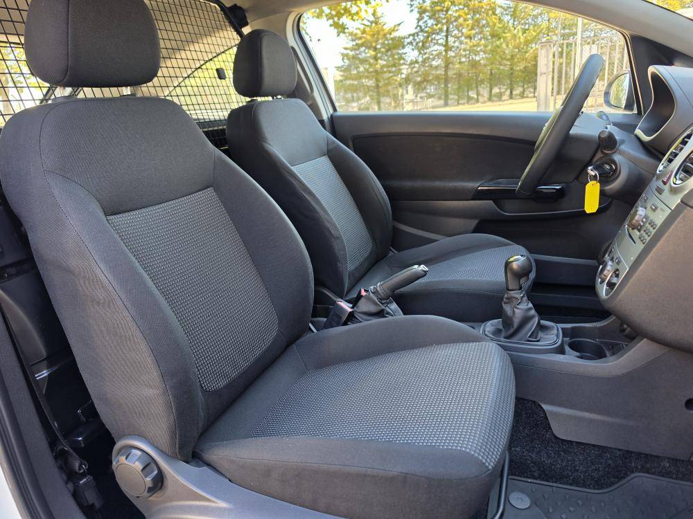 opel-corsa-van-2012-diesel-1cc