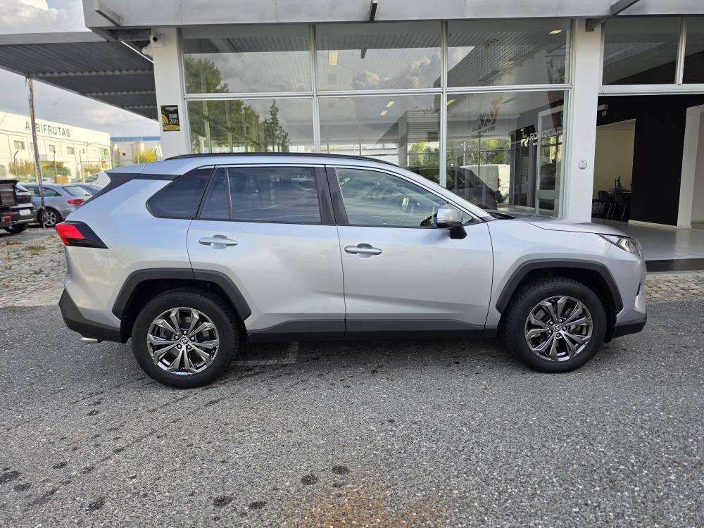 toyota-rav4-2022-hibrido-a-gasolina-2487cc