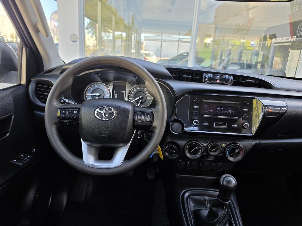toyota-hilux-2021-diesel-2393cc
