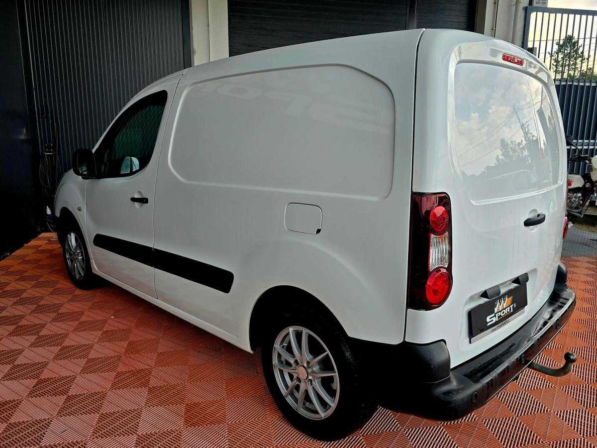 peugeot-partner-2018-diesel-1560cc