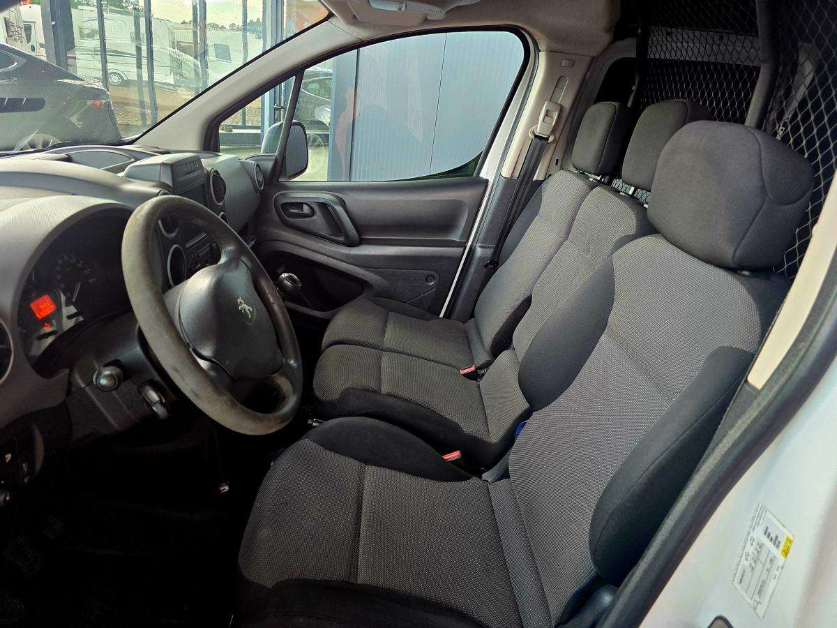 peugeot-partner-2018-diesel-1560cc