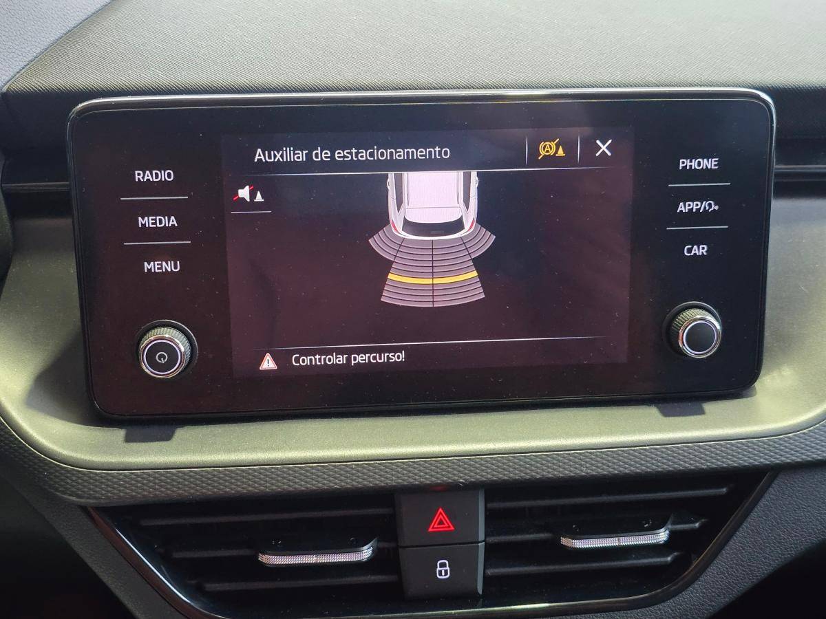 skoda-kamiq-2023-gasolina-999cc