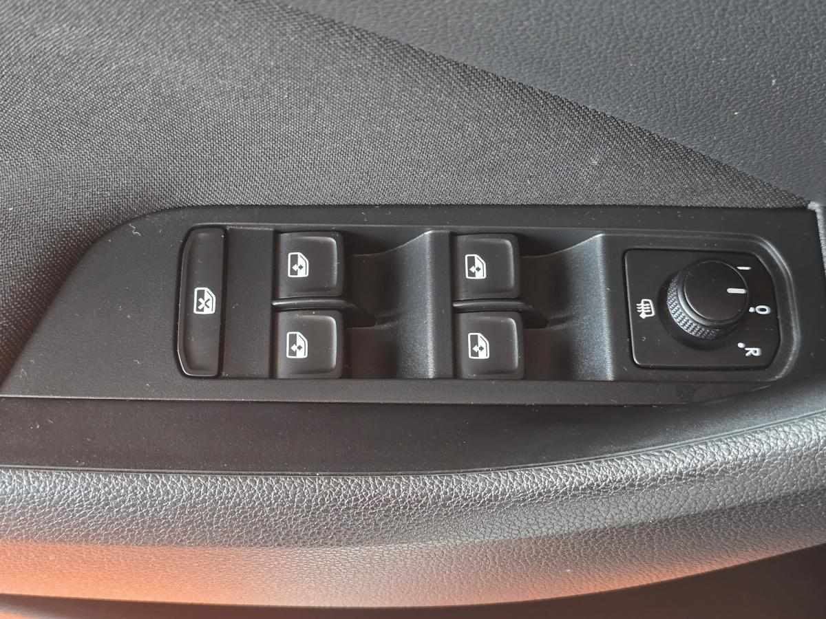 skoda-kamiq-2023-gasolina-999cc