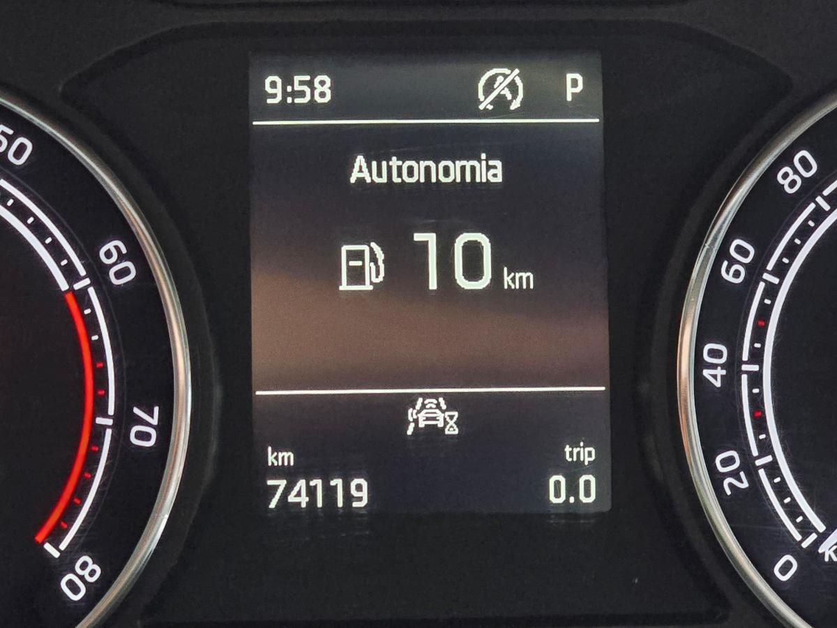 skoda-kamiq-2023-gasolina-999cc