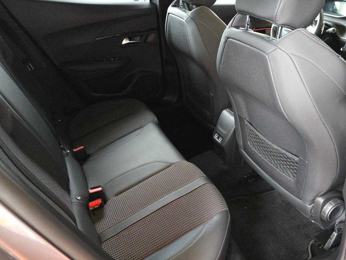peugeot-2008-2021-diesel-1499cc