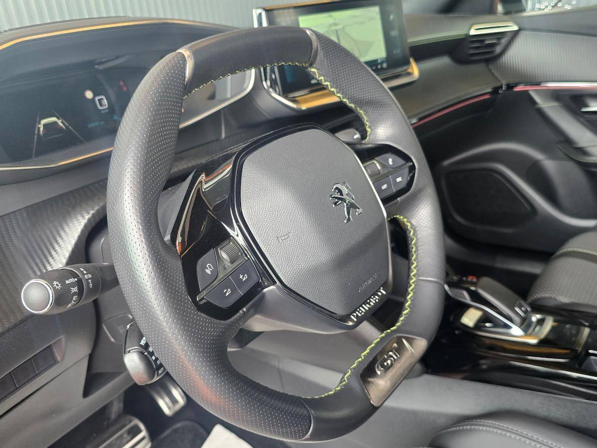 peugeot-2008-2021-diesel-1499cc