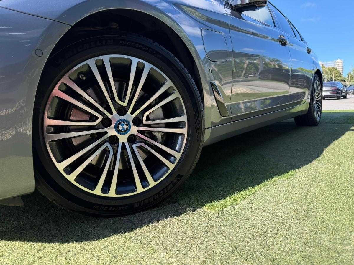 bmw-serie-5-2019-hibrido-a-gasolina-1998cc