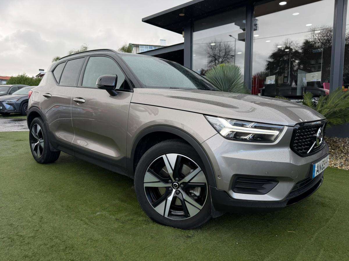 volvo-xc40-2022-hibrido-a-gasolina-1477cc