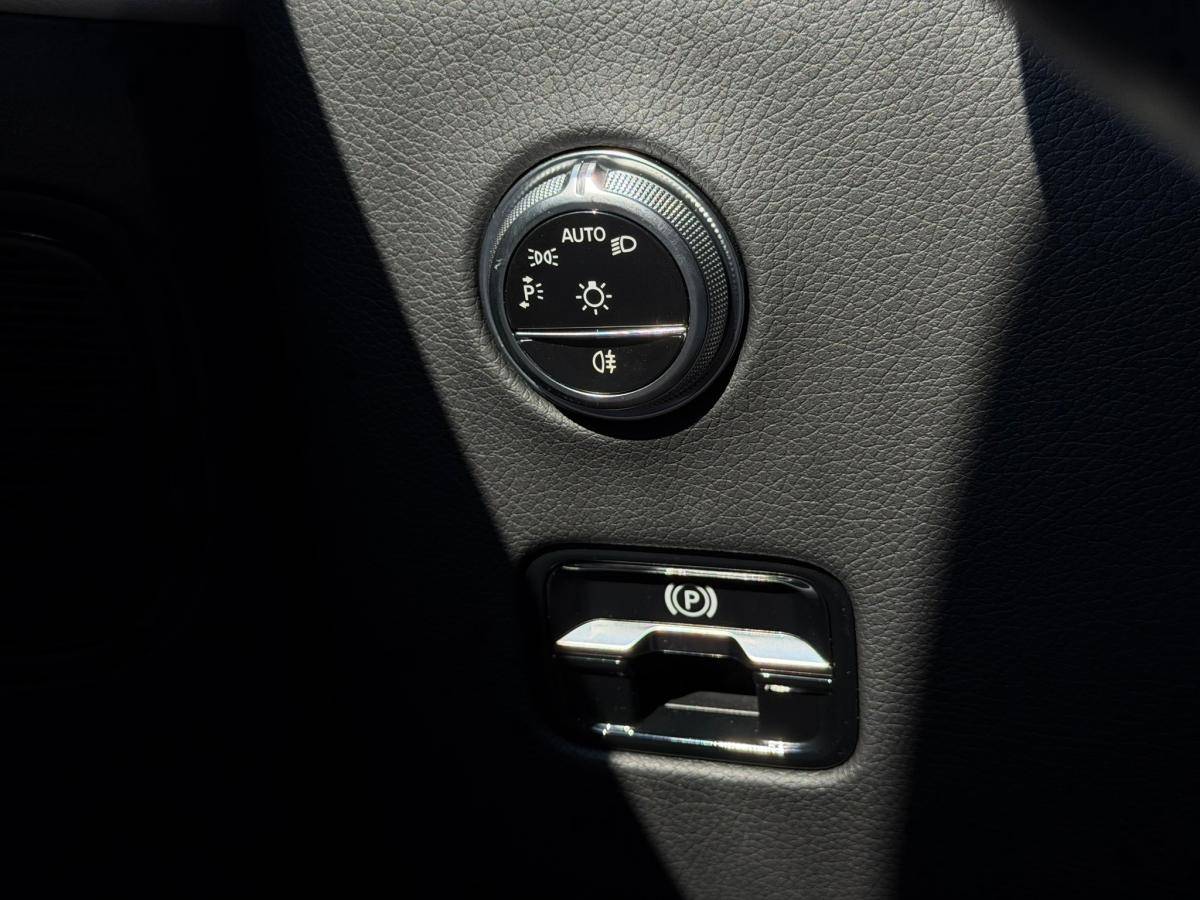 mercedes-benz-glc-2023-hibrido-a-gasolina-1999cc