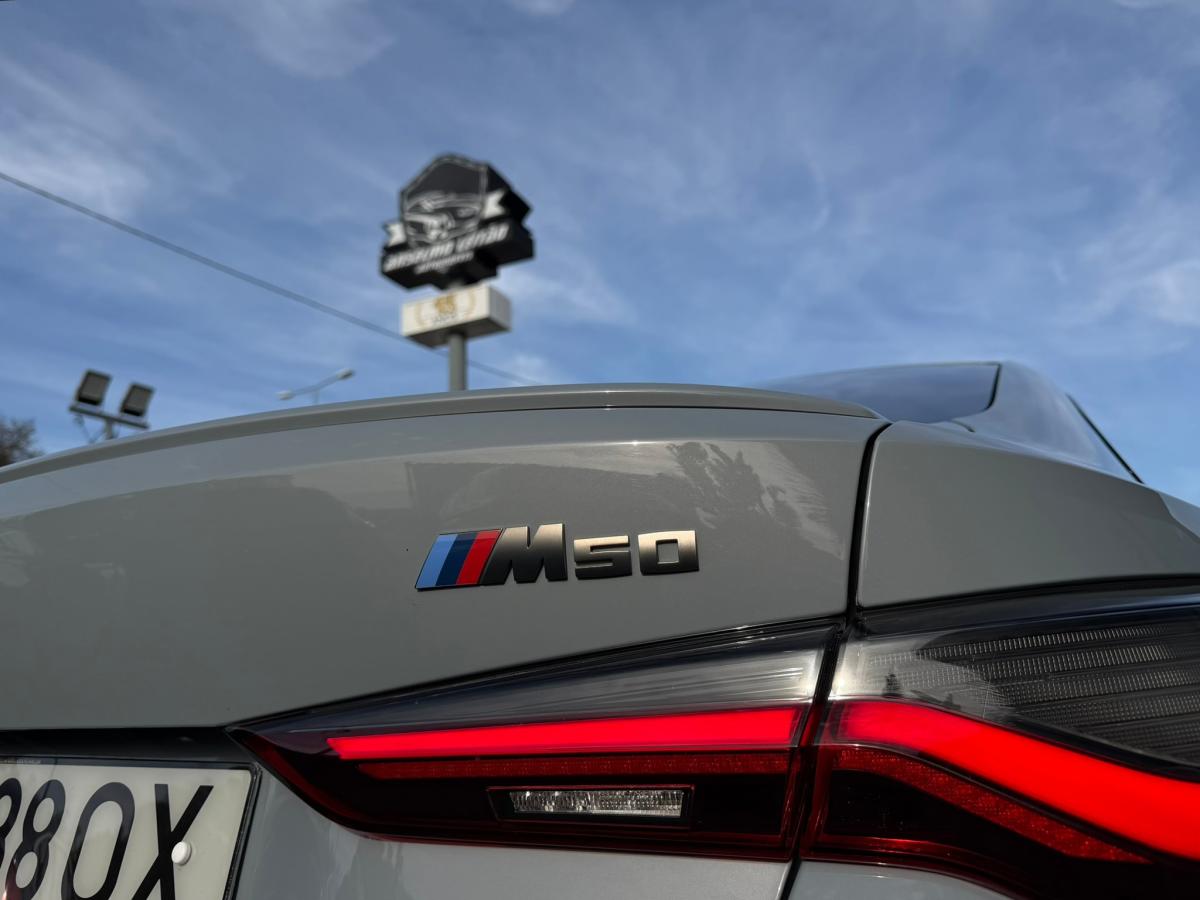 bmw-i4-2022-eletrico-500cc