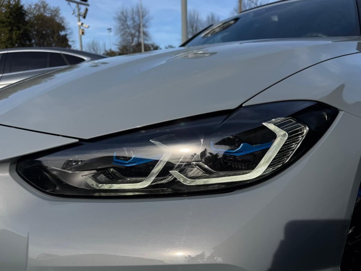 bmw-i4-2022-eletrico-500cc