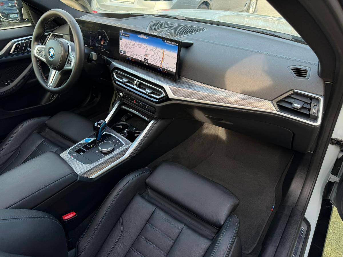 bmw-i4-2022-eletrico-500cc