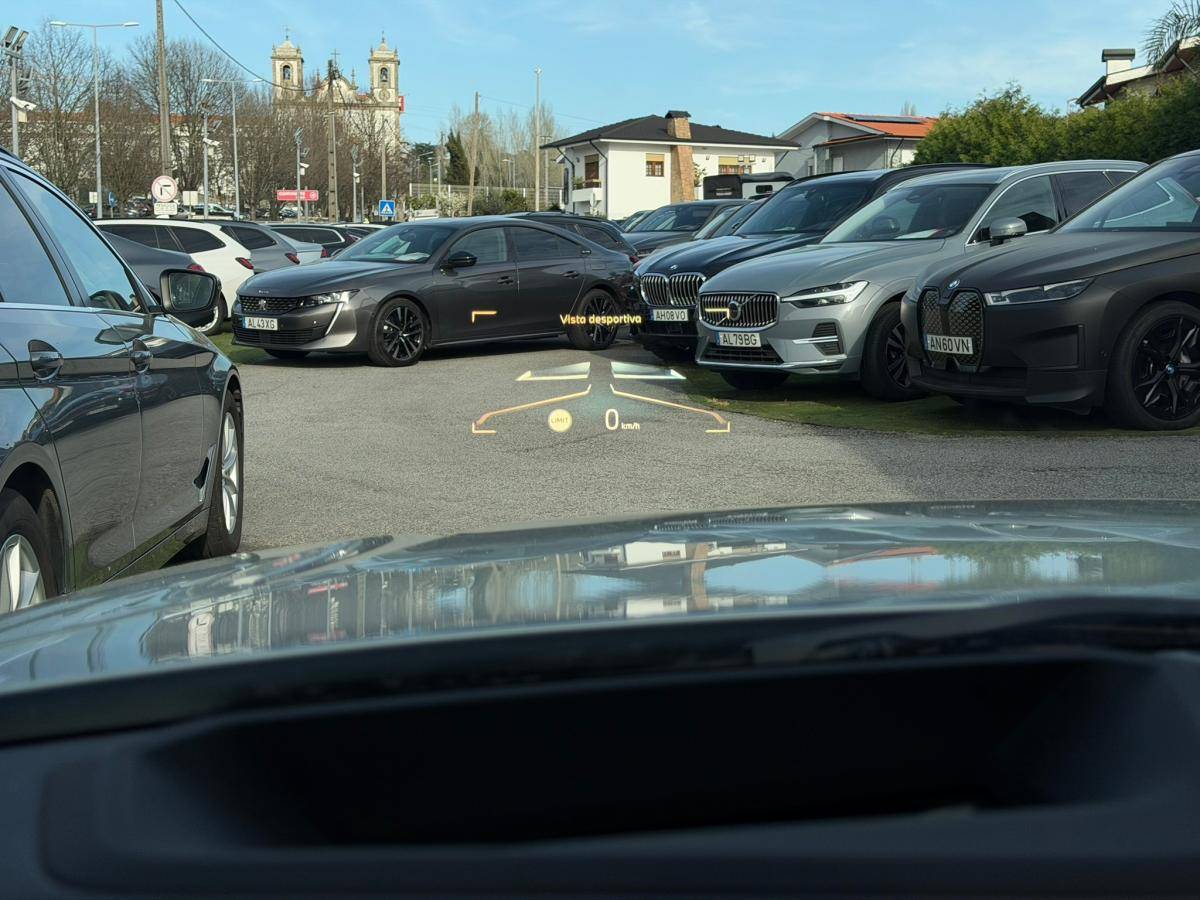 bmw-i4-2022-eletrico-500cc