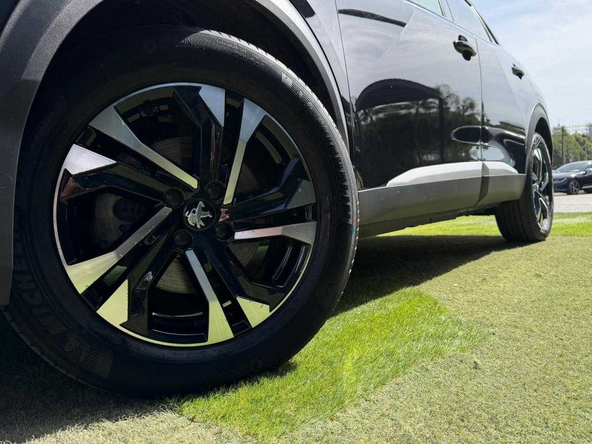 peugeot-2008-2021-eletrico-500cc