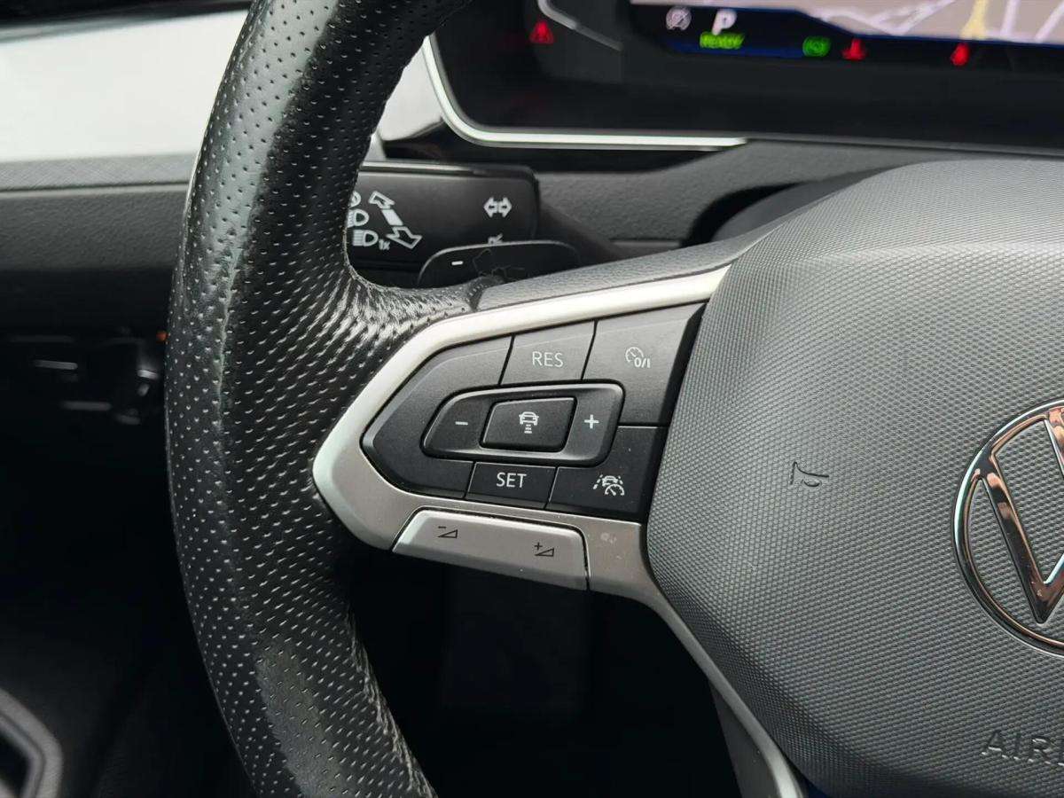 volkswagen-passat-2022-hibrido-a-gasolina-1395cc
