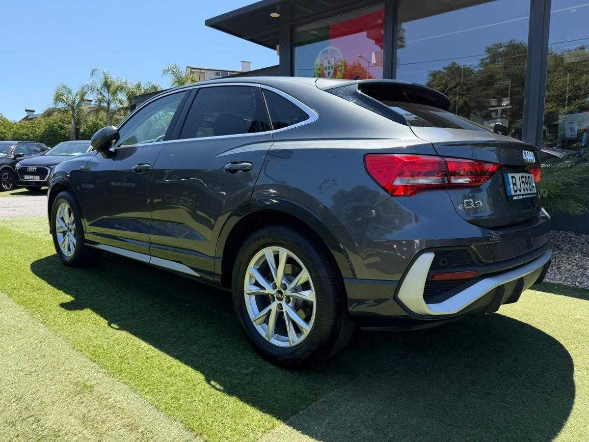 audi-q3-2024-diesel-1968cc