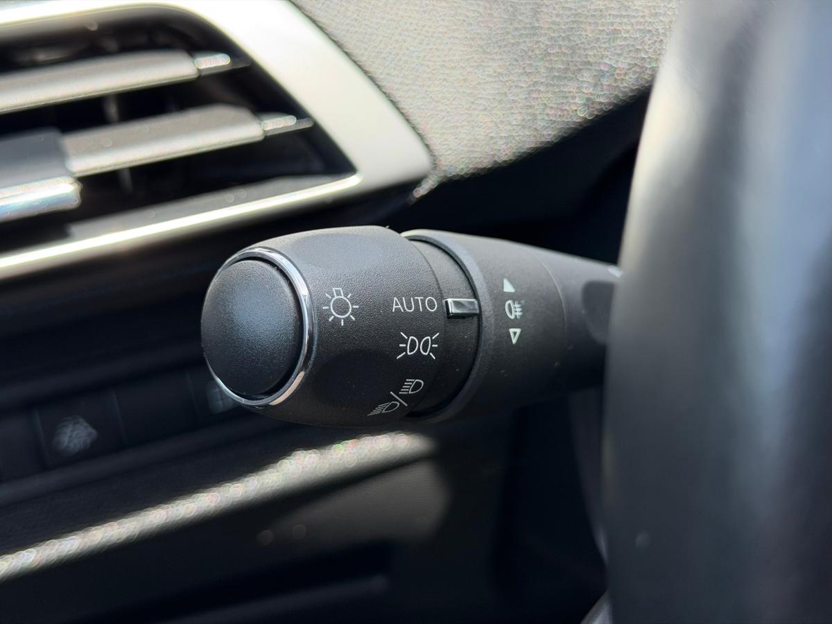 peugeot-3008-2022-hibrido-a-gasolina-1598cc