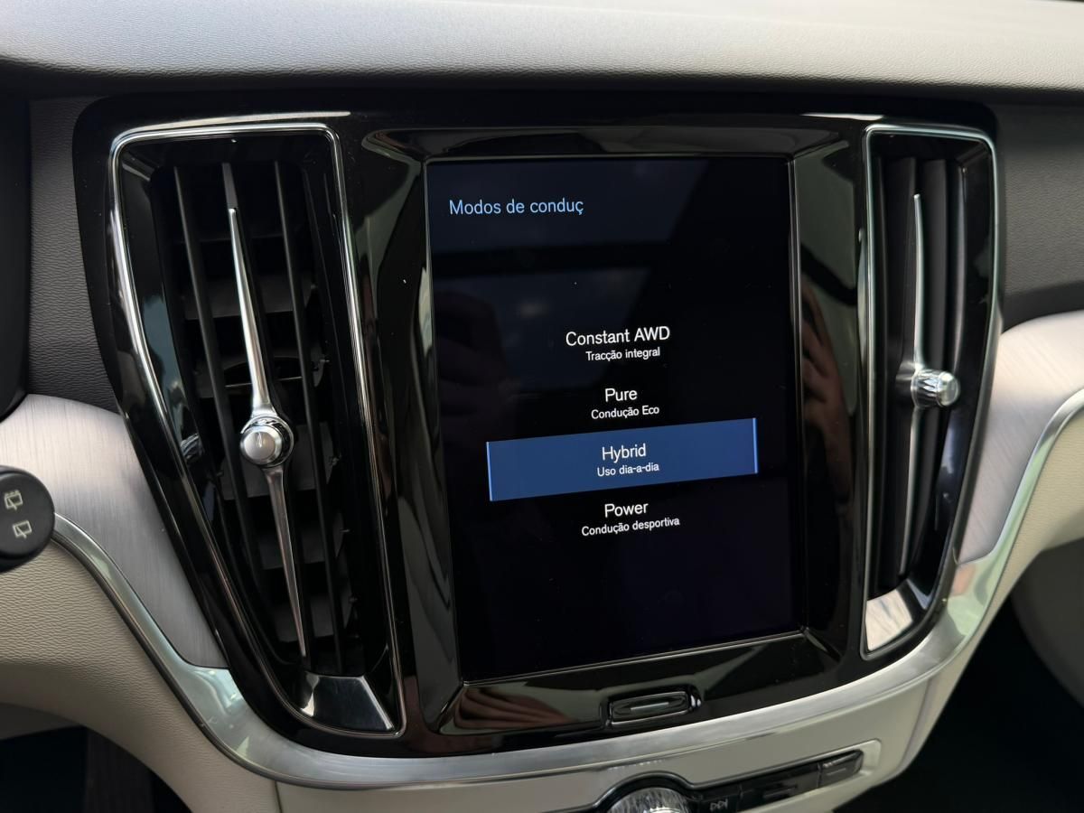 volvo-v60-2021-hibrido-a-gasolina-1969cc