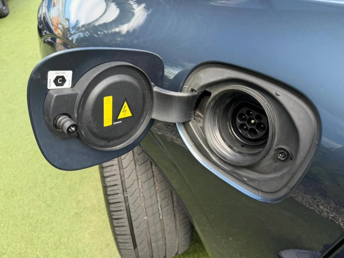 volvo-xc60-2023-hibrido-a-gasolina-1969cc