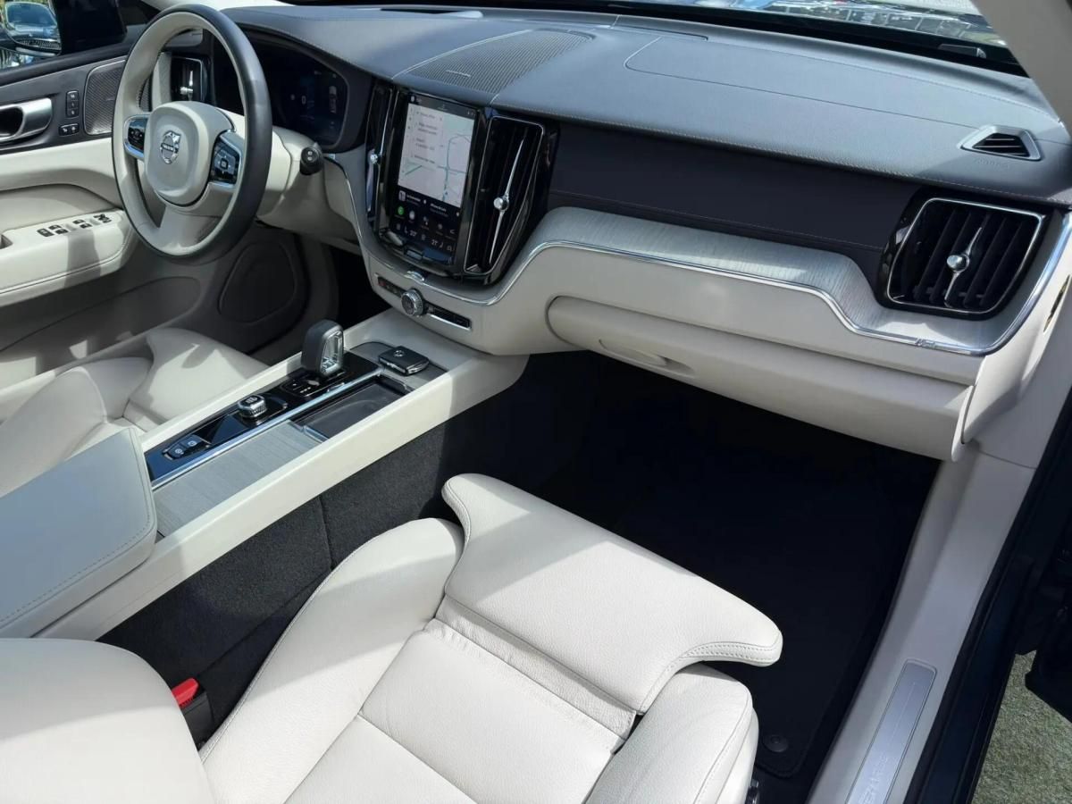 volvo-xc60-2023-hibrido-a-gasolina-1969cc